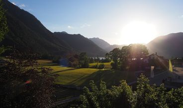 Bild på Comfort Double Room (Medium)-1 Queen Bed Non Refundable Free WiFi Free breakfast Breakfast buffet Free self parking
