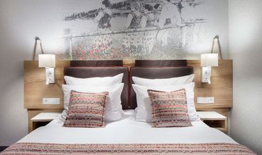 Bild på Superior Double or Twin Room-2 Twin Beds and 1 Large Twin Sofa Bed Free WiFi Breakfast buffet Free breakfast