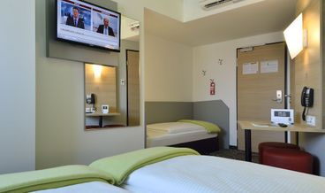 Bild på Triple Room-3 Twin Beds Non Refundable Free WiFi Free self parking