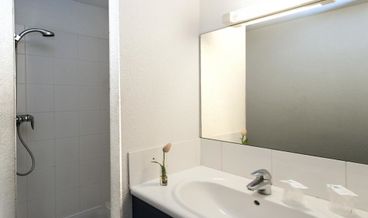Bild på Standard Double Room-1 Double Bed Non Refundable Free WiFi Free self parking