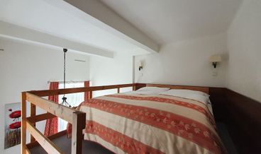 Bild på Double Room, Shared Bathroom-1 Queen Bed Free WiFi Free breakfast