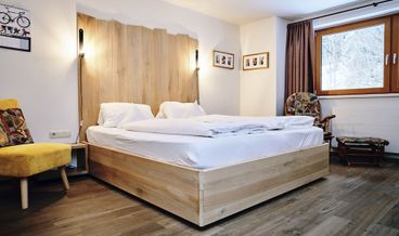 Bild på Double Room, Mountain View-1 Double Bed and 1 Double Sofa Bed Non Refundable Free WiFi Free self parking