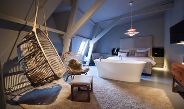 Bild på Deluxe Double Room, 1 King Bed, Private Bathroom-1 King Bed Non Refundable Free WiFi
