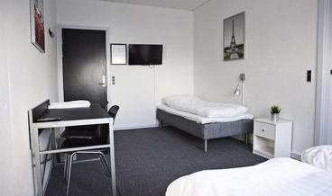 Bild på Basic Double Room, Shared Bathroom-2 Twin Beds Non Refundable Free WiFi Free self parking