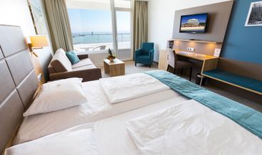 Bild på Deluxe Double Room-1 Double Bed and 1 Double Sofa Bed Full Breakfast Free WiFi