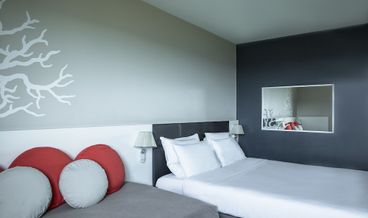 Bild på Classic Double Room (balcony or terrace)-1 Queen Bed Non Refundable Free WiFi Free self parking