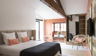 Bild på Double Room, 1 Double Bed with Sofa bed (3 Adultes)-1 Double Bed and 1 Twin Sofa Bed Non Refundable Free WiFi