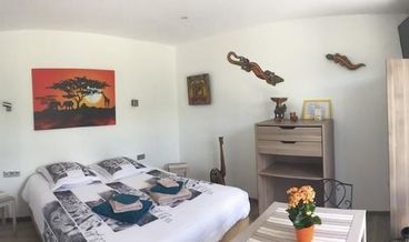 Bild på Double Room, Terrace, Garden View (Safari)-1 Queen Bed Free self parking Free WiFi