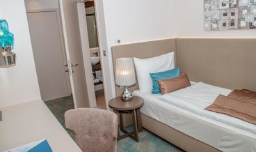 Bild på Double Room-1 King Bed Non Refundable Free WiFi Free self parking Free breakfast