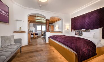 Bild på Classic Double Room (Alpenblick)-1 King Bed Free WiFi Free breakfast