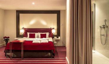 Bild på Classic Double Room, 2 Twin Beds, City View-2 Twin Beds Non Refundable Free WiFi