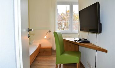 Bild på Double Room, Balcony-1 Queen Bed Free WiFi Free self parking Free breakfast