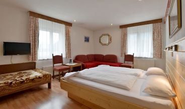 Bild på Double Room-1 Queen Bed Free WiFi Breakfast buffet Free parking