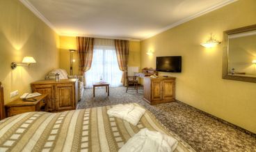 Bild på Standard Double Room, Balcony, Garden View-1 Queen Bed Free WiFi Breakfast buffet Free self parking