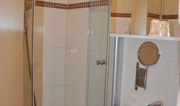 Bild på Standard Double Room-1 King Bed Non Refundable Free WiFi Free breakfast