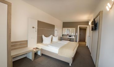Bild på Superior Double or Twin Room-2 Large Twin Beds Non Refundable Free WiFi Free self parking