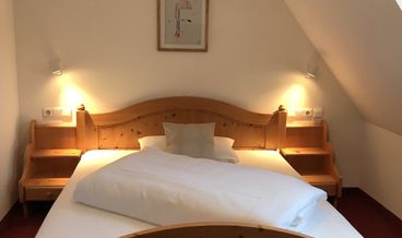 Bild på Economy Double Room, Private Bathroom-1 King Bed Free self parking