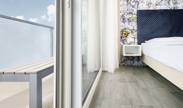 Bild på Standard Room, Balcony-1 Queen Bed Non Refundable Free WiFi Free self parking