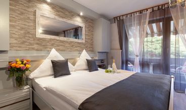 Bild på Apartment, 1 Bedroom, Mountain View-1 King Bed and 2 Queen Sofa Beds Non Refundable Free WiFi Early check-in Late check-out Free self parking Free minibar