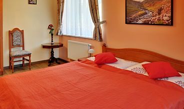 Bild på Economy Double Room, Shared Bathroom-2 Twin Beds Free WiFi Free self parking