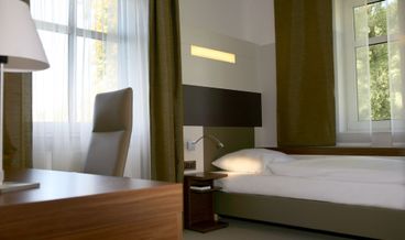 Bild på Double Room, Garden View-2 Twin Beds Free WiFi Breakfast buffet Free self parking