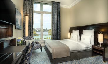 Bild på Superior Room, 1 King Bed, Non Smoking, City View-1 King Bed Non Refundable Free WiFi
