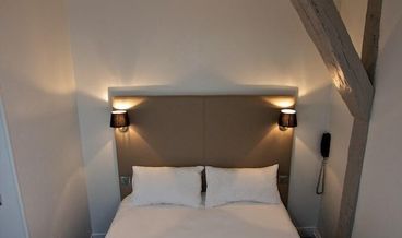 Bild på Economy Double Room, Shared Bathroom-1 Queen Bed Non Refundable Free WiFi