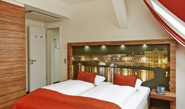 Bild på Standard Double Room, 1 Queen Bed-1 Queen Bed Non Refundable Free WiFi Breakfast buffet Free self parking