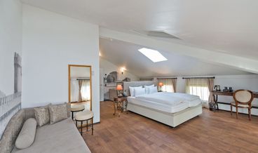 Bild på Double Room (Style)-1 King Bed Non Refundable Free WiFi