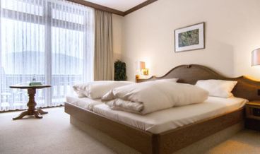 Bild på Double Room, 1 Double Bed with Sofa bed-1 Double Bed and 1 Twin Sofa Bed Free WiFi Free self parking Free breakfast