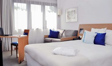 Bild på Standard Double Room, 1 Double Bed with Sofa bed-1 Double Bed and 1 Double Sofa Bed Non Refundable Free WiFi