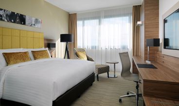 Bild på Standard Room, 1 King Bed, Non Smoking, City View-1 King Bed Free WiFi