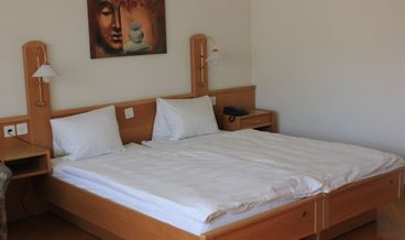 Bild på Comfort Double Room, 1 Bedroom, Mountainside-2 Twin Beds Non Refundable Free WiFi Free self parking