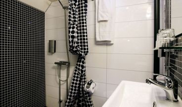 Bild på Double Room, No View (Cabin on Boat with Bunk Beds)-1 Twin Bunk Bed Non Refundable Free WiFi Free breakfast