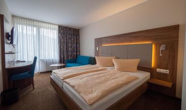 Bild på Double Room, Non Smoking, Courtyard View-1 Double Bed Free WiFi Free self parking