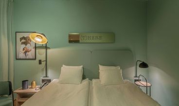 Bild på Standard Room, 1 Queen Bed, No Windows-1 Queen Bed Non Refundable Free WiFi Free breakfast