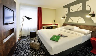 Bild på Design Double Room Single Use-2 Twin Beds and 1 Queen Bed Free WiFi Free self parking