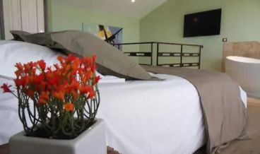 Bild på Standard Quadruple Room-1 Double Bed and 2 Twin Beds Non Refundable Free breakfast Free self parking Free WiFi