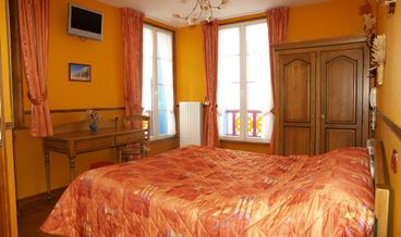 Bild på Double Room, Harbor View, Courtyard Area-1 Double Bed Free parking Free WiFi