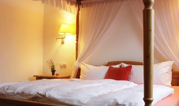 Bild på Double Room (Room on 2nd Floor)-1 Queen Bed Non Refundable Free WiFi