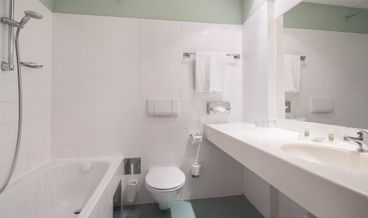 Bild på Standard Room, 2 Twin Beds, Bathtub-2 Twin Beds Non Refundable Free WiFi Free breakfast