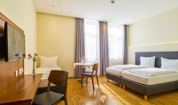 Bild på Double Room, 1 Bedroom, Non Smoking-1 King Bed Free WiFi Free self parking