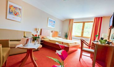 Bild på Standard Triple Room-1 Double Bed and 1 Twin Bed Free WiFi Free self parking