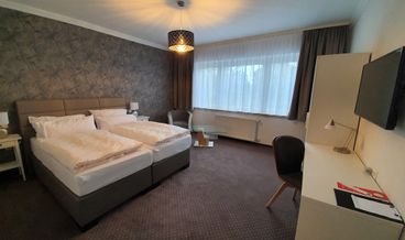 Bild på Double Room (Atelier L)-1 Queen Bed Free WiFi Free self parking