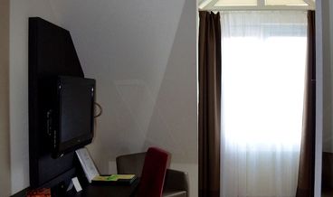 Bild på Standard Single Room-1 Queen Bed Free WiFi Breakfast buffet Free self parking