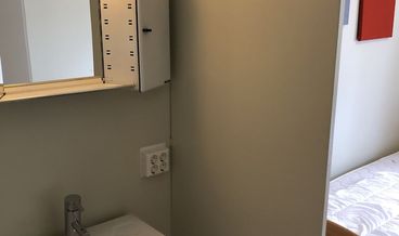 Bild på Triple Room, Multiple Beds, Lake View-1 Twin Bed and 1 Twin Bunk Bed Free WiFi Free self parking