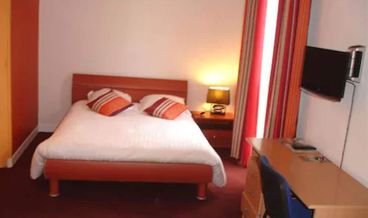 Bild på Standard Double Room, Bathtub-1 Double Bed Free self parking Free WiFi