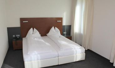 Bild på Business Double Room-1 Queen Bed Free WiFi Free self parking Free breakfast