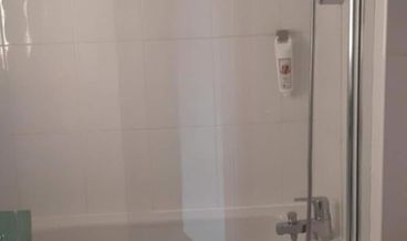 Bild på Standard Room, 2 Twin Beds-2 Twin Beds Non Refundable Free WiFi Free self parking