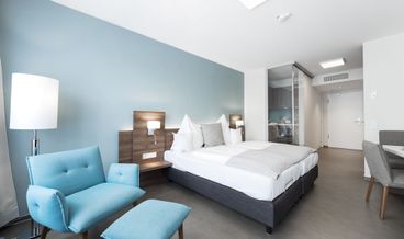 Bild på Apartment (JUNIOR SUITE)-1 Queen Bed and 1 Double Sofa Bed Non Refundable Free WiFi
